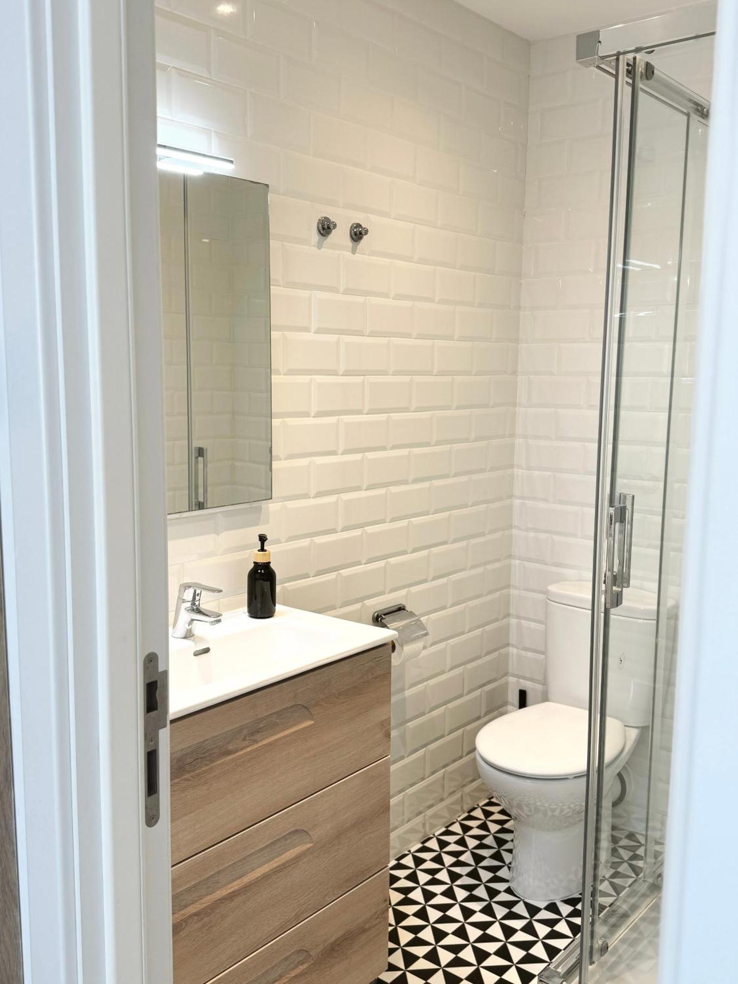Central Penthouse Double Room Ensuite - Grand Central House ยิบรอลตาร์ ภายนอก รูปภาพ